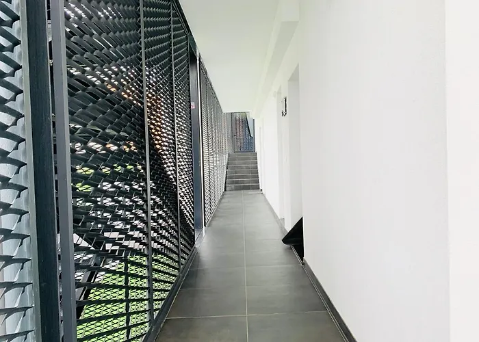 شقة So Close To The Centre أفيرو