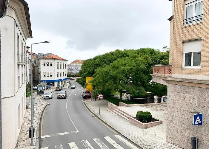 So Close To The Centre * أفيرو